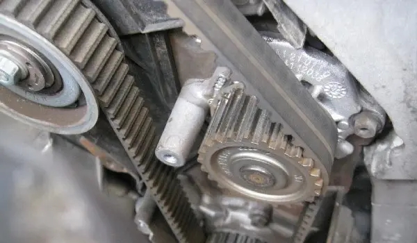 正時(shí)皮帶和正時(shí)鏈條誰(shuí)更耐用，應(yīng)該多久更換一次